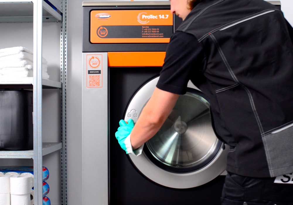 Schnedereit_effiziente_Prozessoptimierung mit waschmaschinen für gebäudereiniger